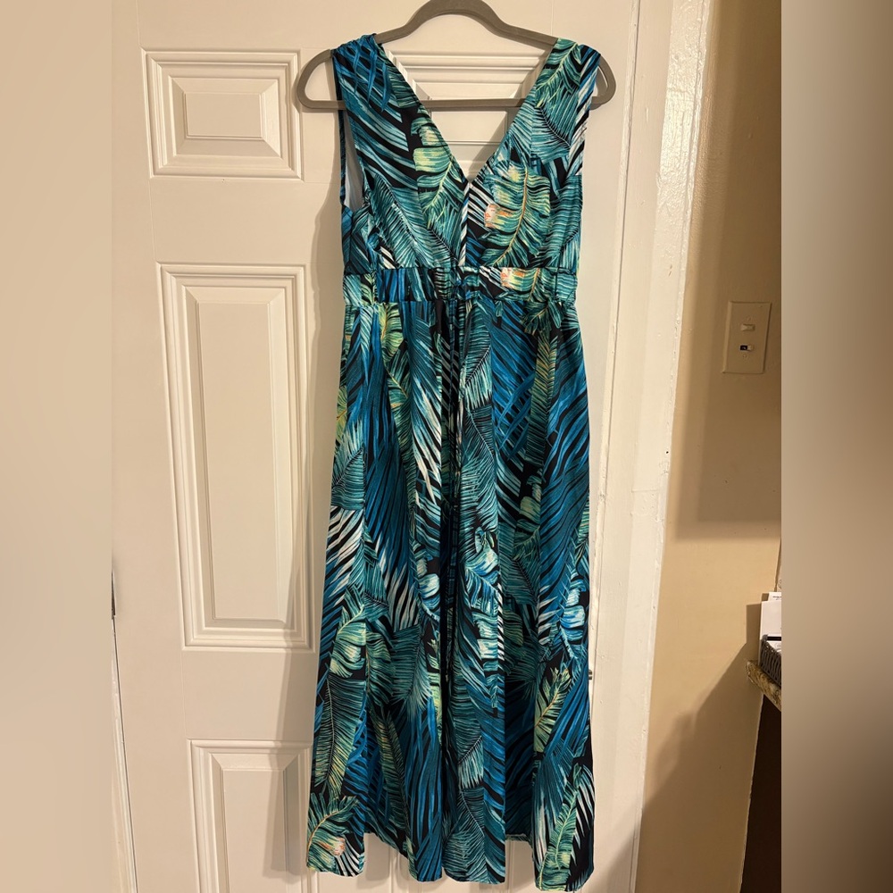 Tropical Leaf Print Maxi Dress